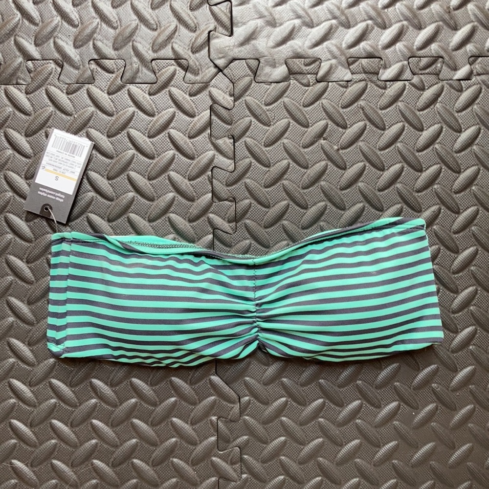 ⭐️Women’s Swim Top